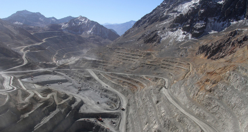 Mine de cuivre à ciel ouvert