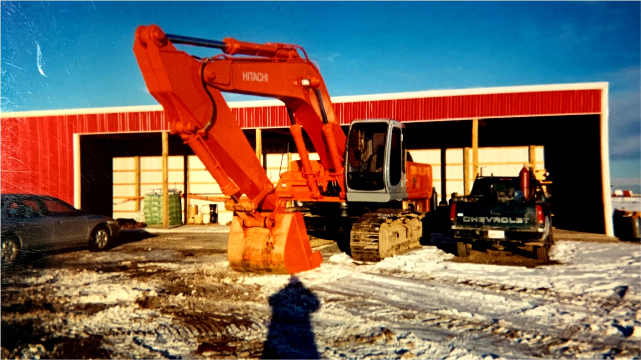 Hitachi excavator outfitted with RRC (Radio Remote Control). This marked HARD-LINE’s first surface project